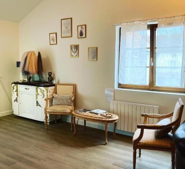 Le Carrosse, La Diligence, Centre Saint Jean De Losne Tarif 2pers 1 Chambre, Tarif 4 Pers 2 Chambres