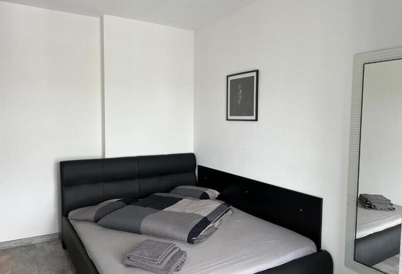 Marvelous 4 Room Penthouse Rooftop Terrace W14+w15