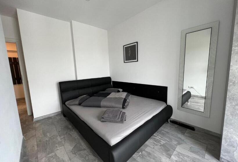 Marvelous 4 Room Penthouse Rooftop Terrace W14+w15