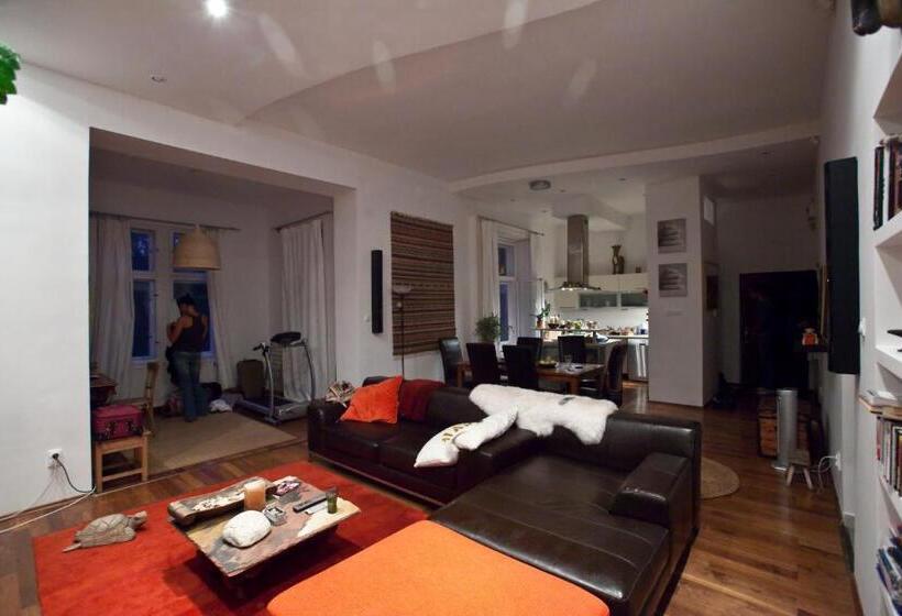 Modern House In Central With Pool