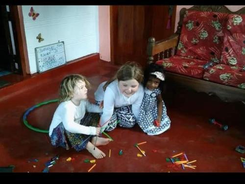 膳宿费 A . Piumi Tours & Guest House