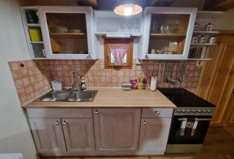 Počitniška Hišica žagar