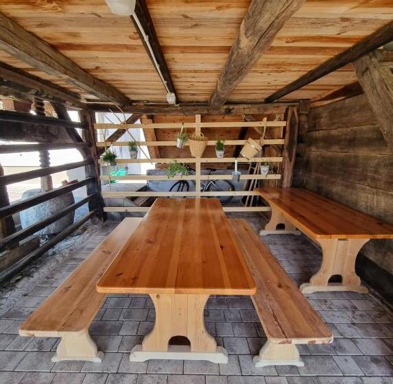 Počitniška Hišica žagar