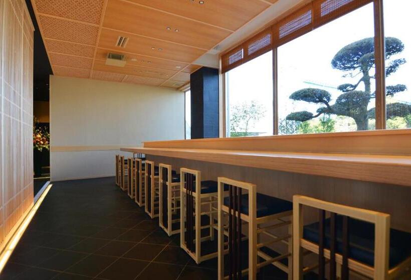 ריוקאן Toriizaki Club Sushi Auberge