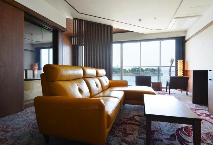 ריוקאן Toriizaki Club Sushi Auberge