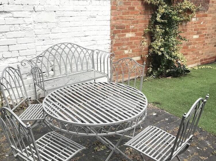 Shakespeare House Town Centre Free Parking