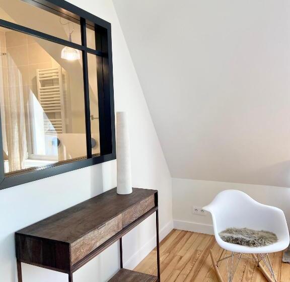 Superbe Villa Vue Sur Mer, Corniche De La Plage