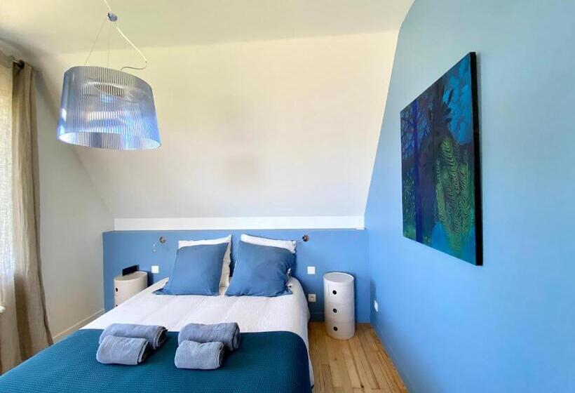 Superbe Villa Vue Sur Mer, Corniche De La Plage