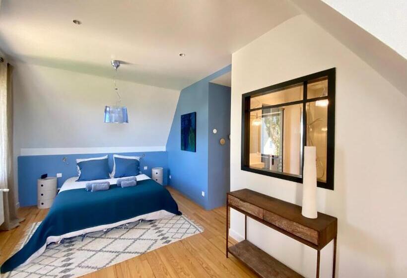 Superbe Villa Vue Sur Mer, Corniche De La Plage