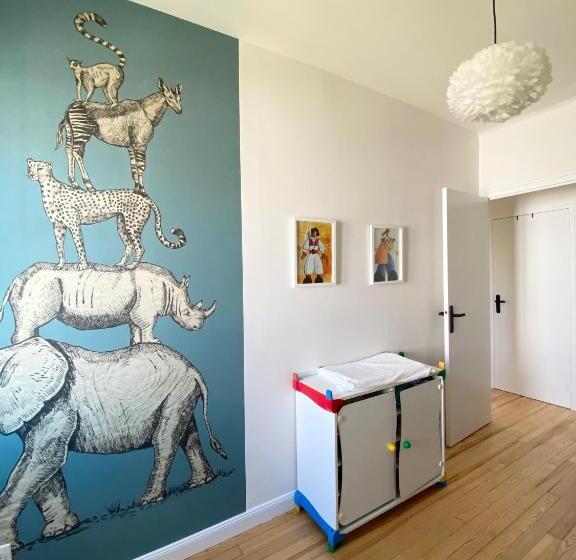 Superbe Villa Vue Sur Mer, Corniche De La Plage