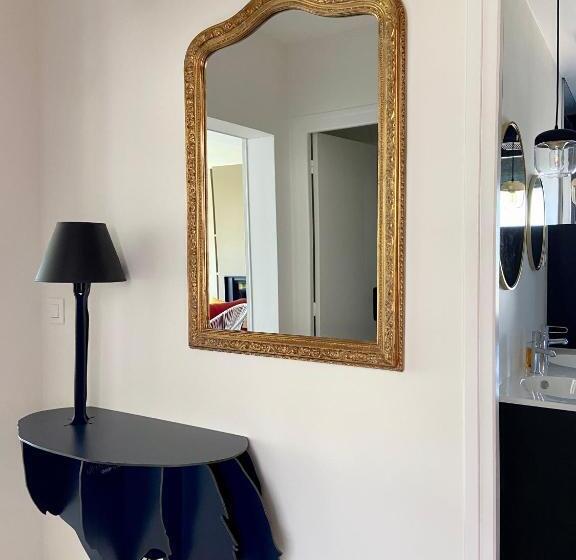 Superbe Villa Vue Sur Mer, Corniche De La Plage