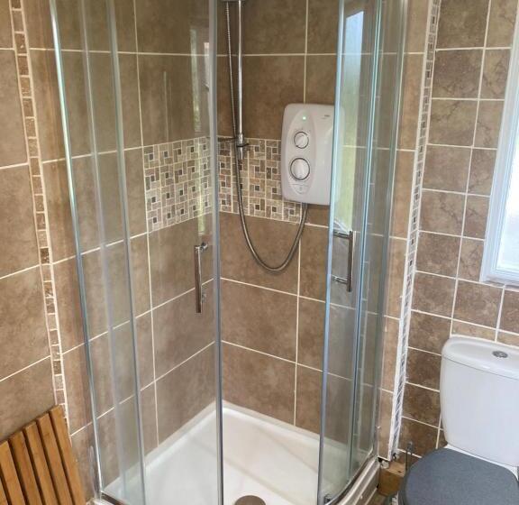 The Gin Palace With Cozy Logburner