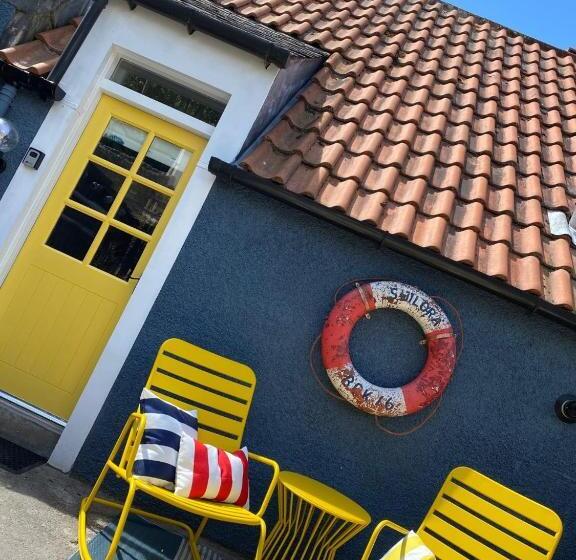 The Wee Blue House, East Neuk