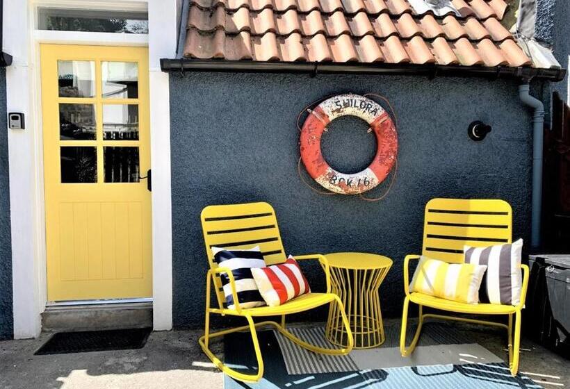 The Wee Blue House, East Neuk