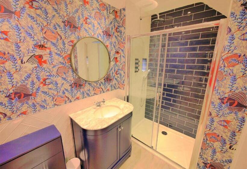 The Wee Blue House, East Neuk