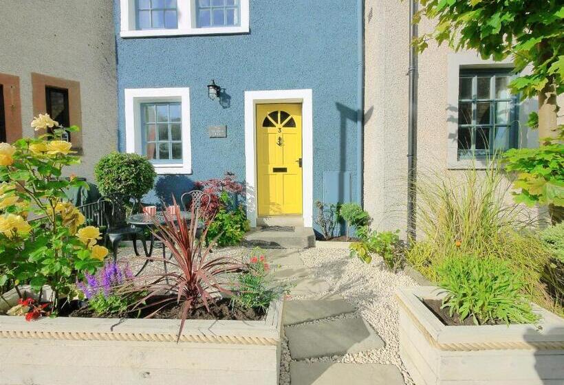 The Wee Blue House, East Neuk