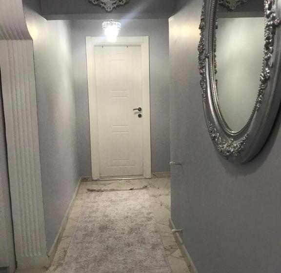 Whi̇te Rose Vi̇lla Jakuzili Ve Isıtma Havuzlu