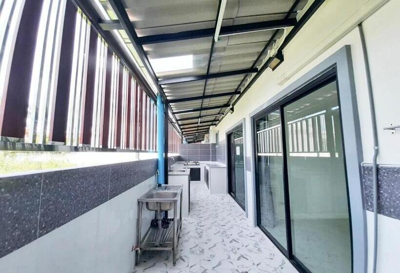 บ้านนุจรินทร์ พูลวิลล่า หัวหิน สไลเดอร์ โต๊ะพูล