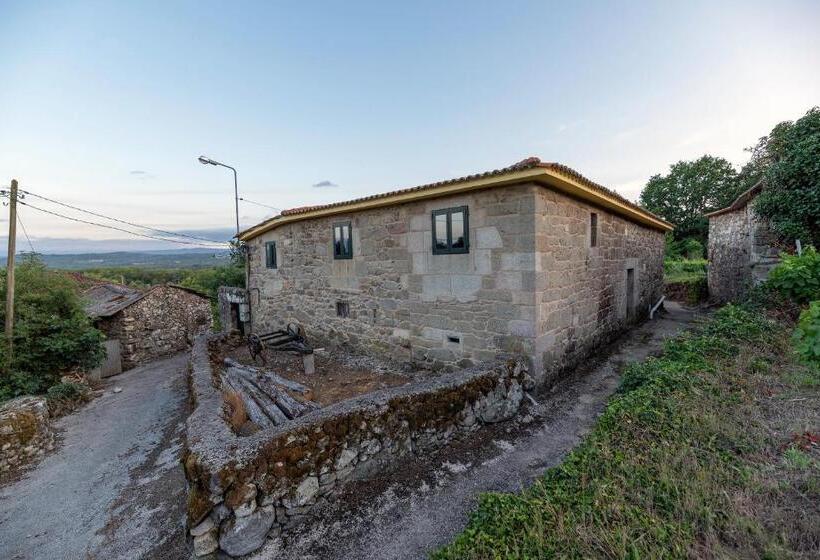 A Bruxiña De Toldaos