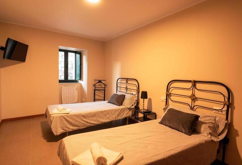 A Bruxiña De Toldaos