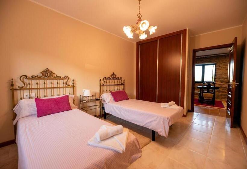 A Bruxiña De Toldaos