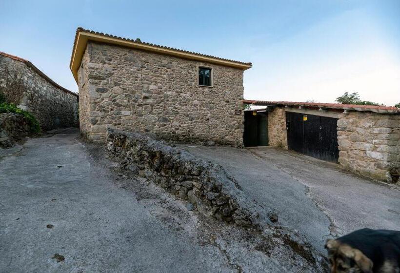 A Bruxiña De Toldaos