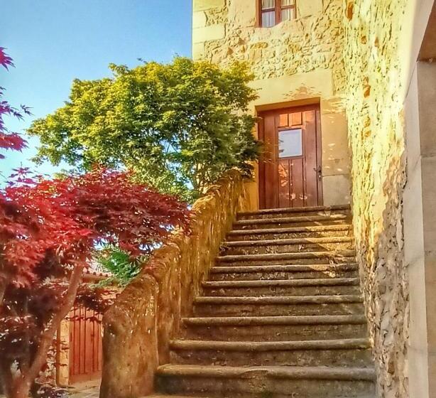 Apartamentos Palacion De Santillana