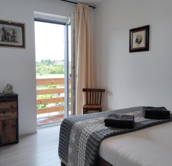 Apartma Salvia Guest House