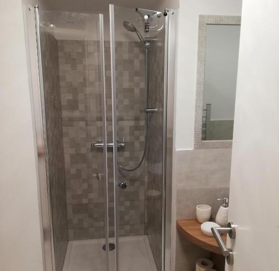 Apartma Salvia Guest House