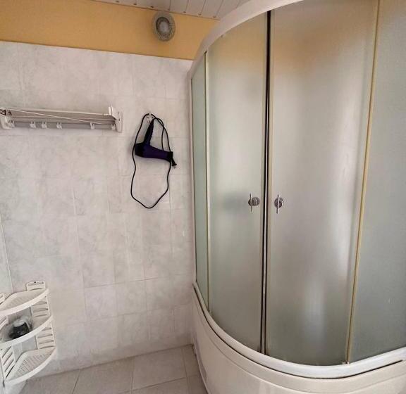 Bed and Breakfast роксолана