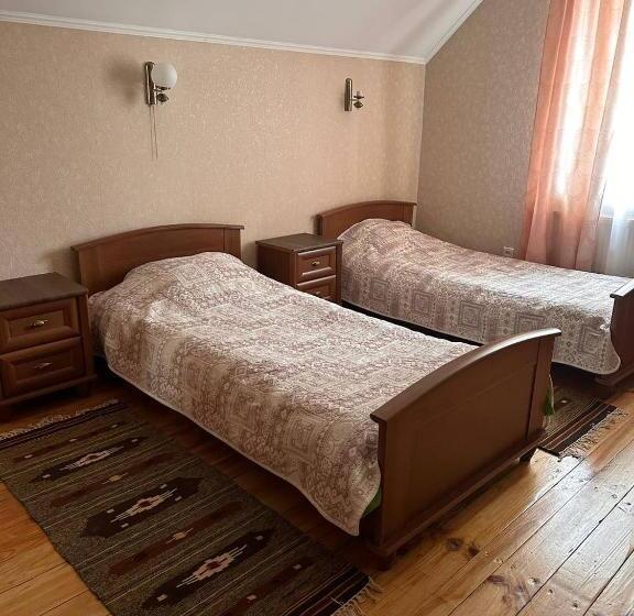 Bed and Breakfast роксолана