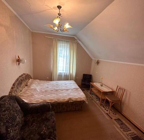 Bed and Breakfast роксолана