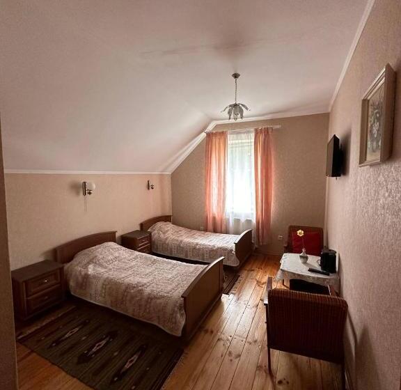 Bed and Breakfast роксолана