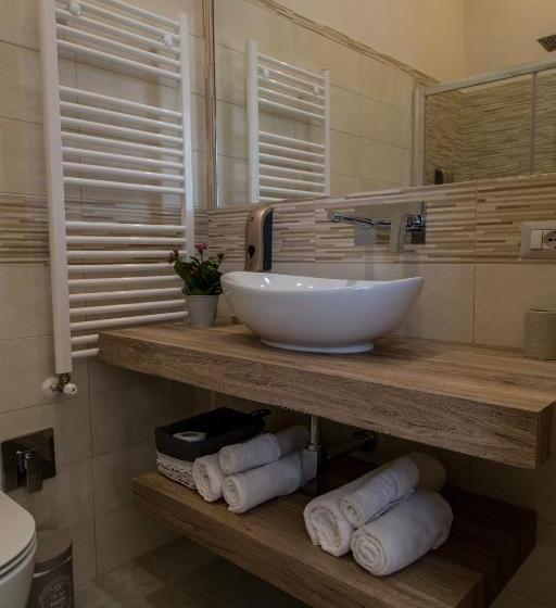 Bed And Breakfast Port Inn   Free Transport B&b To Cruise Ship