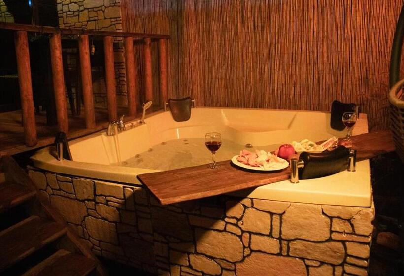 تختخواب و صبحانه Tree Bungalov Maşukiye