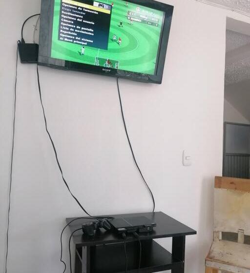 Bienvenido A Tu Segundo Hogar A Dos Cuadras Del Centro Recreaciónal Lagos Club Comfatolima