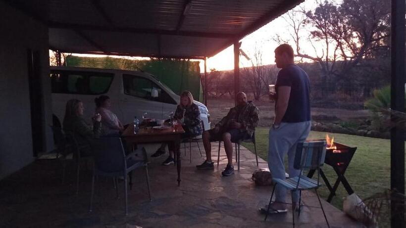 Hekpoort Rorymi Guest Farm