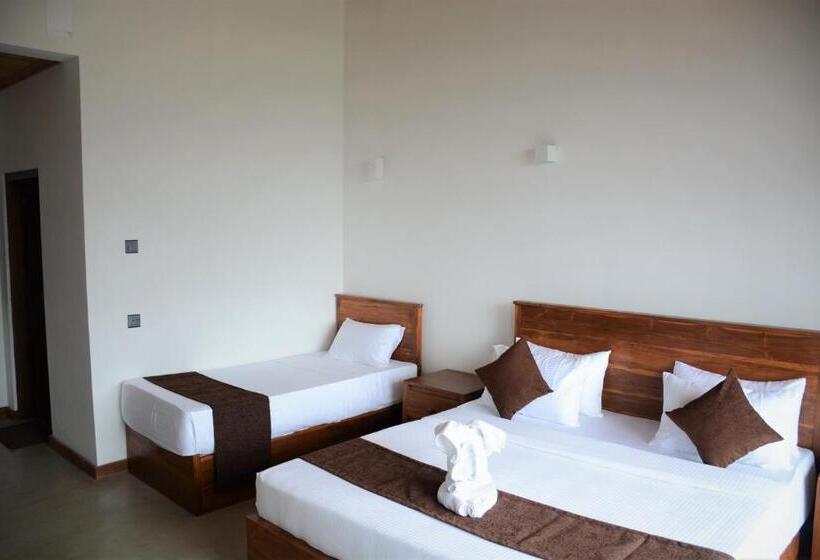 فندق Icy Falls   Ohiya