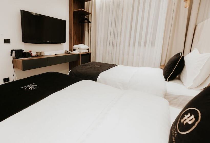 هتل Plaza Boutique