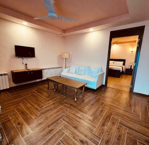 Reina Boutique Hotel   Murree