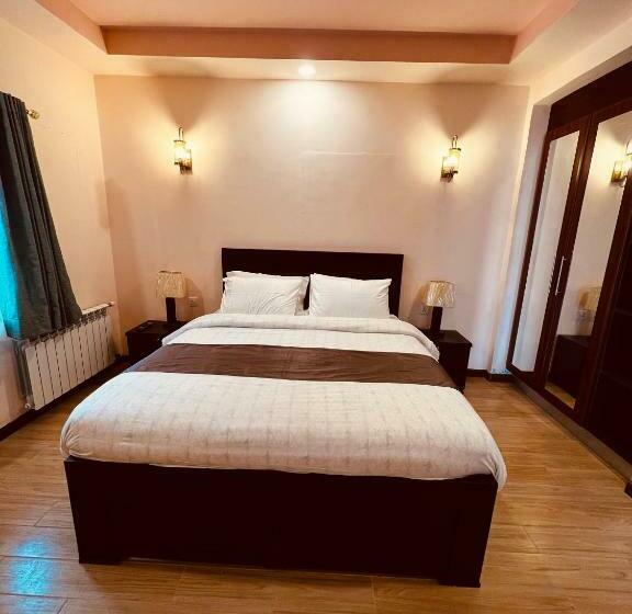 Reina Boutique Hotel   Murree