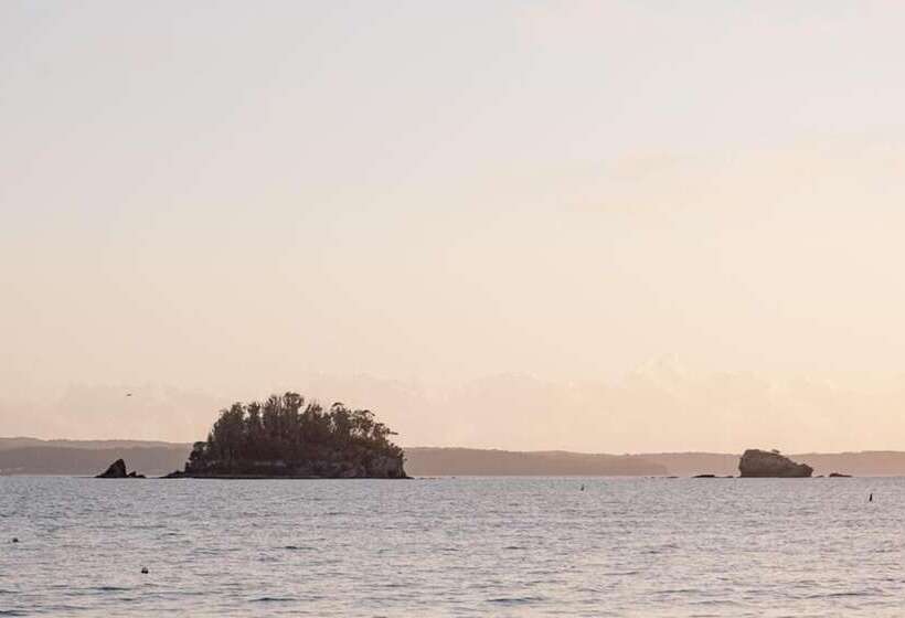 בית מלון כפרי The Isla