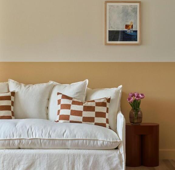 בית מלון כפרי The Isla