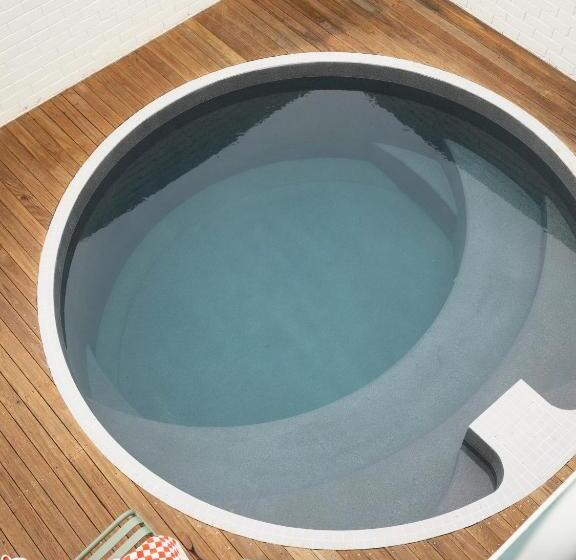 בית מלון כפרי The Isla