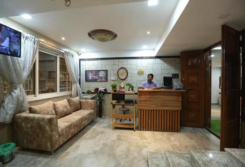 酒店 Villa Residency