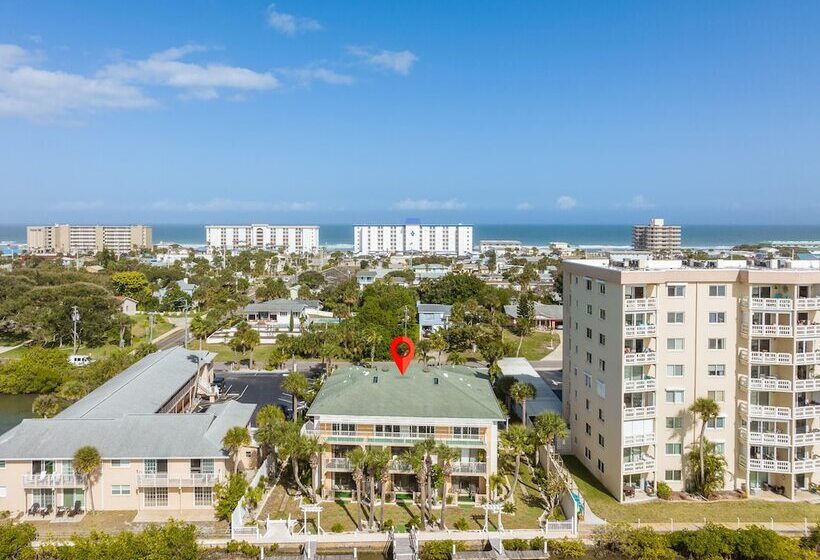 Intercoastal Dreams 101