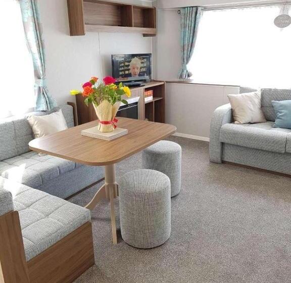 Lake District Willerby Vogue Lodge, Lake View On Haven Lakeland Gold Grade