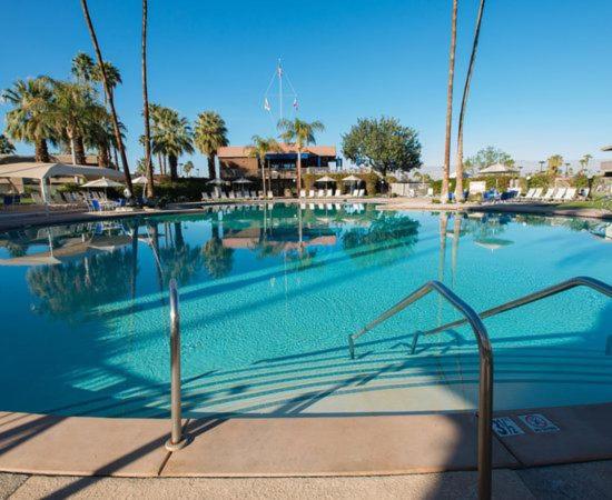 Large Creekside Studio At Shadow Mountain Resort And Club