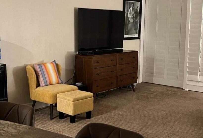 Large Creekside Studio At Shadow Mountain Resort And Club