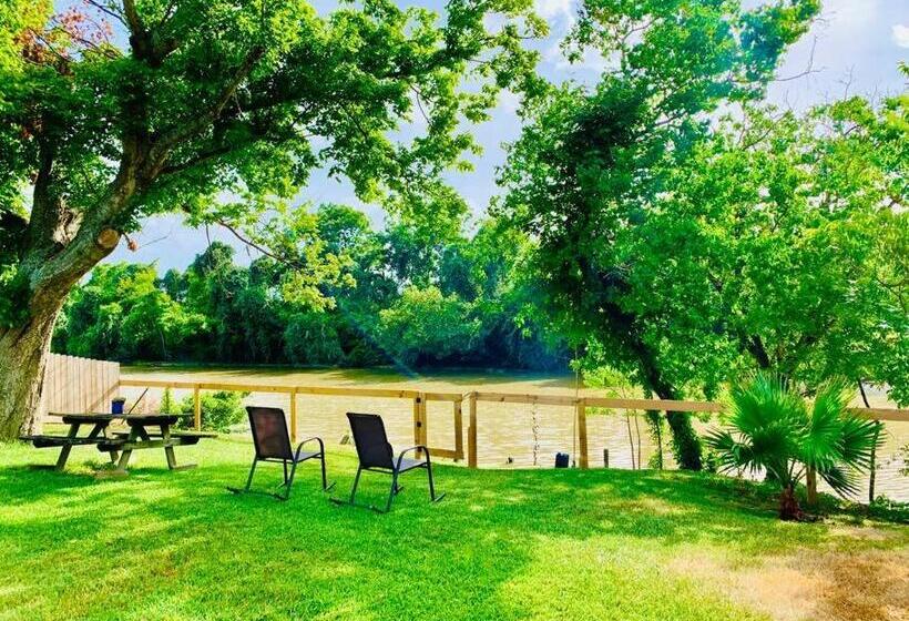 Mayfield @ Oyster Creek   Tranquil Creek & Nature!